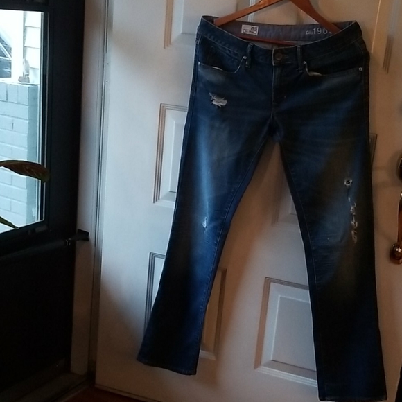 Clothes - Picture 2 of 8